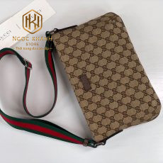 Túi đeo chéo nam Gucci