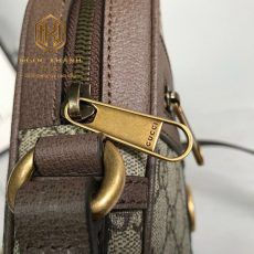Túi đeo chéo nam Gucci