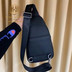 Túi đeo chéo nam Prada