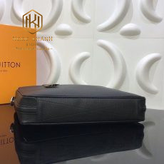 Túi xách nam Louis Vuitton