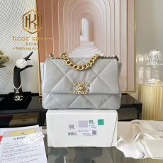 tui xach nu chanel 19 flap bag hoa tiet khoa logo day xich vang 11