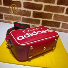 tui xach nu gucci x adidas small shoulder bag mau do hoa tiet chu trang 4