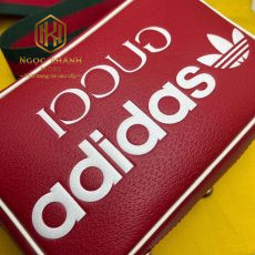 tui xach nu gucci x adidas small shoulder bag mau do hoa tiet chu trang 8