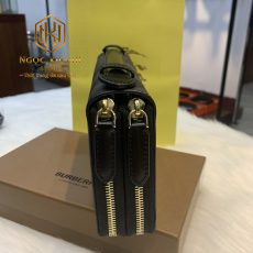 Ví nam Burberry cầm tay