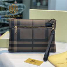 Ví nam Burberry cầm tay