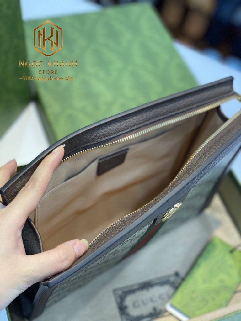 Ví nam Gucci cầm tay