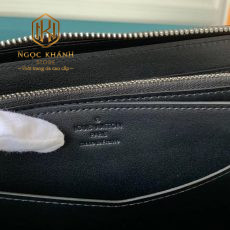 Ví nam Louis Vuitton cầm tay