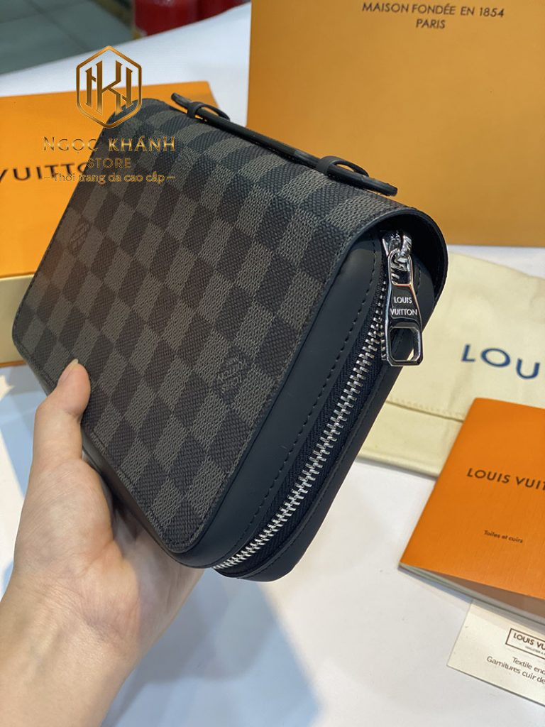 Ví nam Louis Vuitton cầm tay