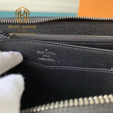 Ví nam Louis Vuitton cầm tay