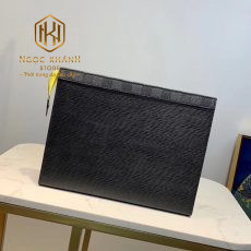 Ví nam Louis Vuitton cầm tay