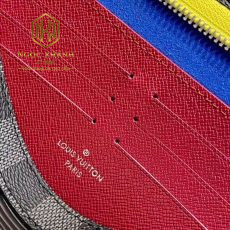 Ví nam Louis Vuitton cầm tay