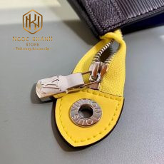 Ví nam Louis Vuitton cầm tay