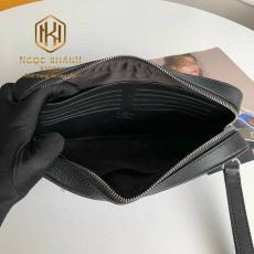 Ví nam Louis Vuitton cầm tay