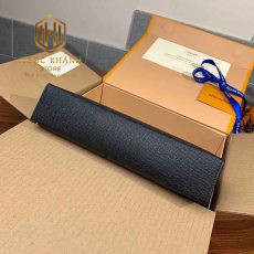 Ví nam Louis Vuitton cầm tay