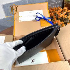 Ví nam Louis Vuitton cầm tay