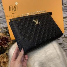 Ví nam Louis Vuitton cầm tay