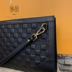 Ví nam Louis Vuitton cầm tay