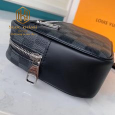 Ví nam Louis Vuitton cầm tay