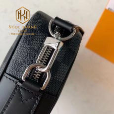 Ví nam Louis Vuitton cầm tay