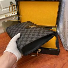 Ví nam Louis Vuitton