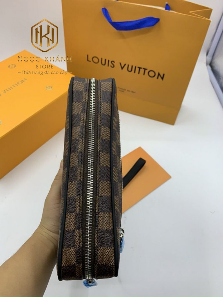 Ví nam Louis Vuitton cầm tay