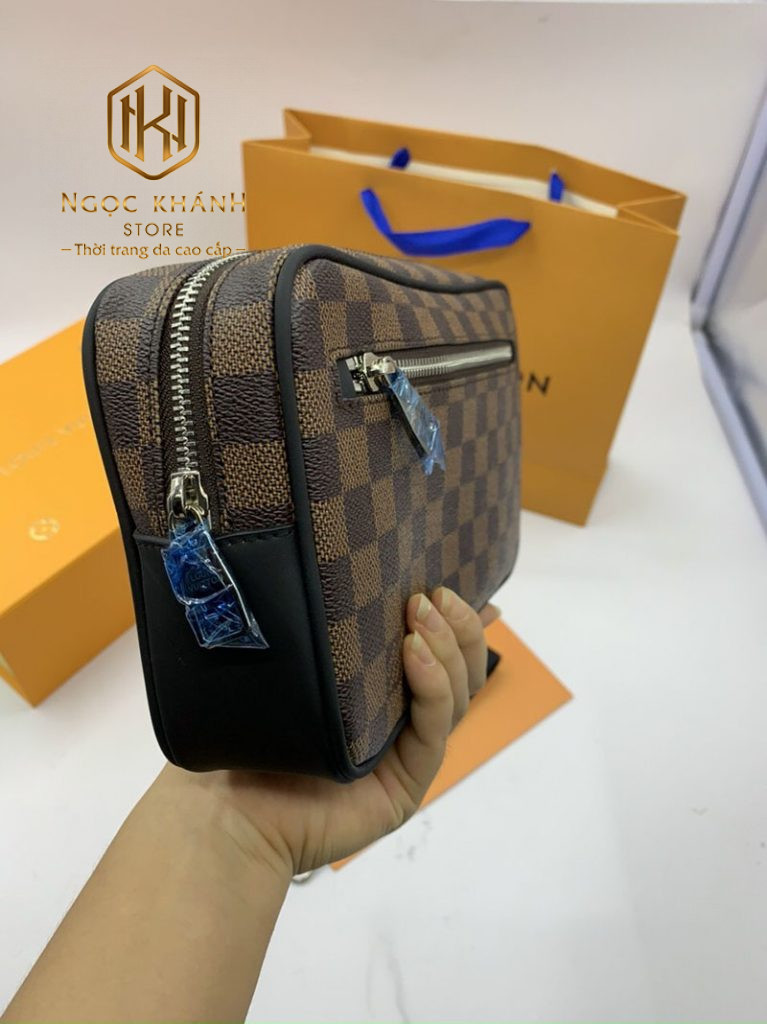 Ví nam Louis Vuitton cầm tay