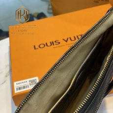 Ví nam Louis Vuitton cầm tay