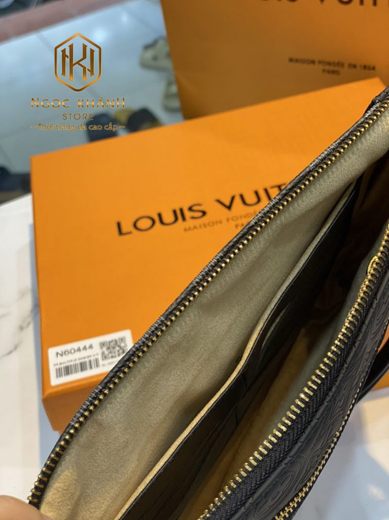 Ví nam Louis Vuitton cầm tay