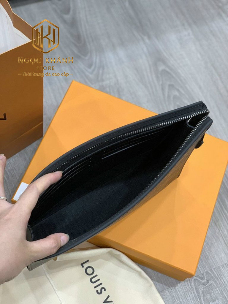 Ví nam Louis Vuitton cầm tay