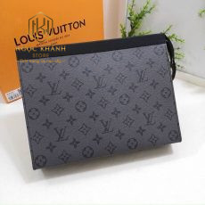 Ví nam Louis Vuitton cầm tay