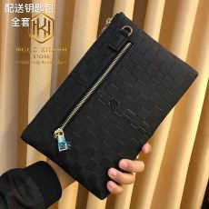 Ví nam Louis Vuitton cầm tay