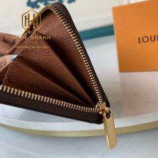 Ví nam Louis Vuitton cầm tay