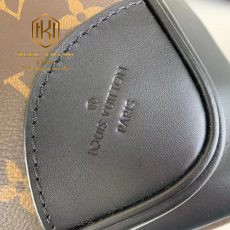 Ba lô Louis Vuitton nam