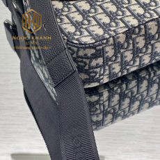 Túi đeo chéo Dior