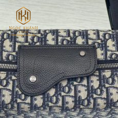 tui deo cheo dior lingot 22 hoa tiet logo chu den nap yen ngua 4