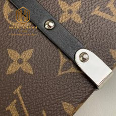 tui deo cheo louis vuitton mau nau hoa tiet logo dang cop chu nhat 5
