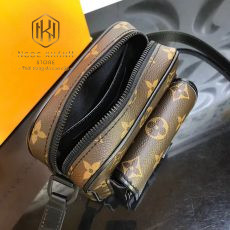 Túi đeo chéo Louis Vuitton