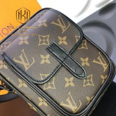 Túi đeo chéo Louis Vuitton