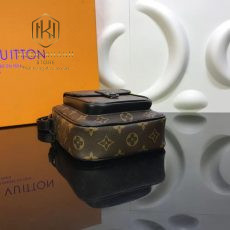 Túi đeo chéo Louis Vuitton