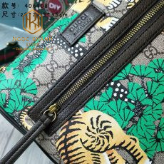 Túi đeo chéo nam Gucci