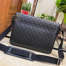 Túi đeo chéo nam Gucci