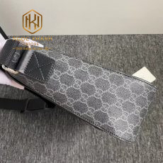 Túi đeo chéo nam Gucci