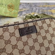 Túi đeo chéo nam Gucci