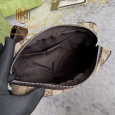 Túi đeo chéo nam Gucci