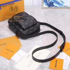 Túi đeo chéo Louis Vuitton