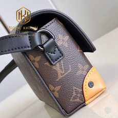 Túi đeo chéo Louis Vuitton