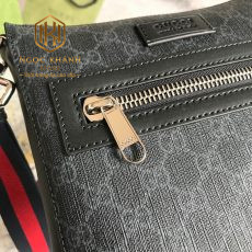 Túi đeo chéo nam Gucci