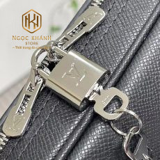 Túi xách nam Louis Vuitton màu đen