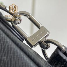 Túi xách nam Louis Vuitton màu đen