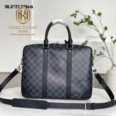 Túi xách nam Louis Vuitton màu đen